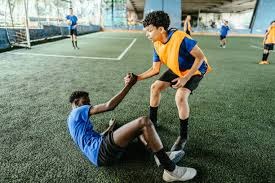 [法甲]克瓦拉茨赫利亚头球摆渡 拉莫斯后点头球破门