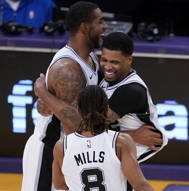 斯的高度认 斯的高度认